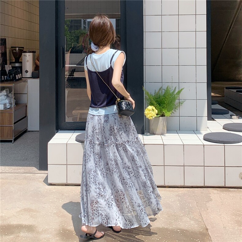 韩系穿搭一整套女2025夏季新款设计感小众吊带T恤半身裙三件套装,女装连衣裙,2C166