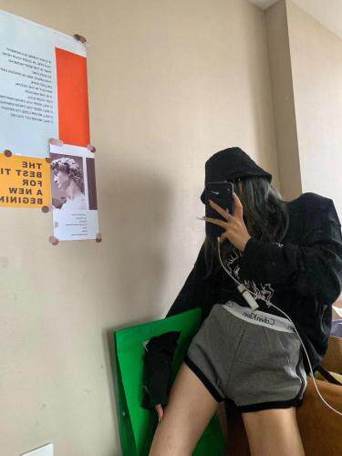 小马长袖防晒T，女装，last name