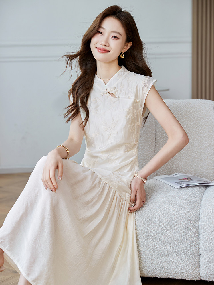 时尚优雅连衣裙女2026年夏季新款新中式盘扣裙子白色裙子,女装连衣裙,时尚风爆