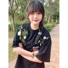 藏青色