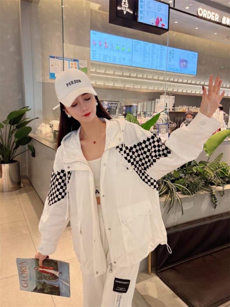 春季拼格子休闲风衣外套，女装风衣，魅丽女孩