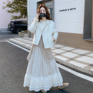 白色小香风花边双面呢羊毛大衣女秋冬季2025新款小个子毛呢短外套图片