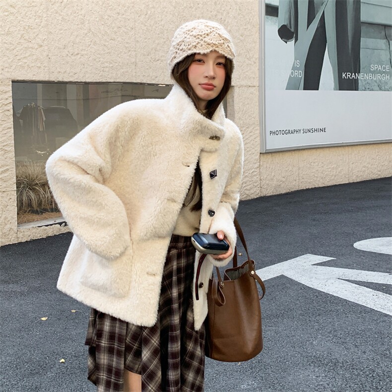 现货设计感ins风皮毛一体2C229-86311-P249-K398,女装短外套,2C229