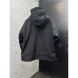 W9178-P68网图现货春季新款工装拉链大口袋夹克户外连帽冲锋衣