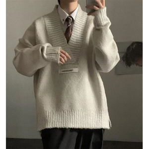学院风V领毛衣男美式高级感情侣针织衫复古慵懒风低领外套图片