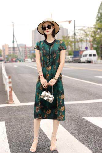 娃娃领减龄真丝缎连衣裙，女装连衣裙，澳洛菲