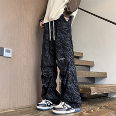 黑色