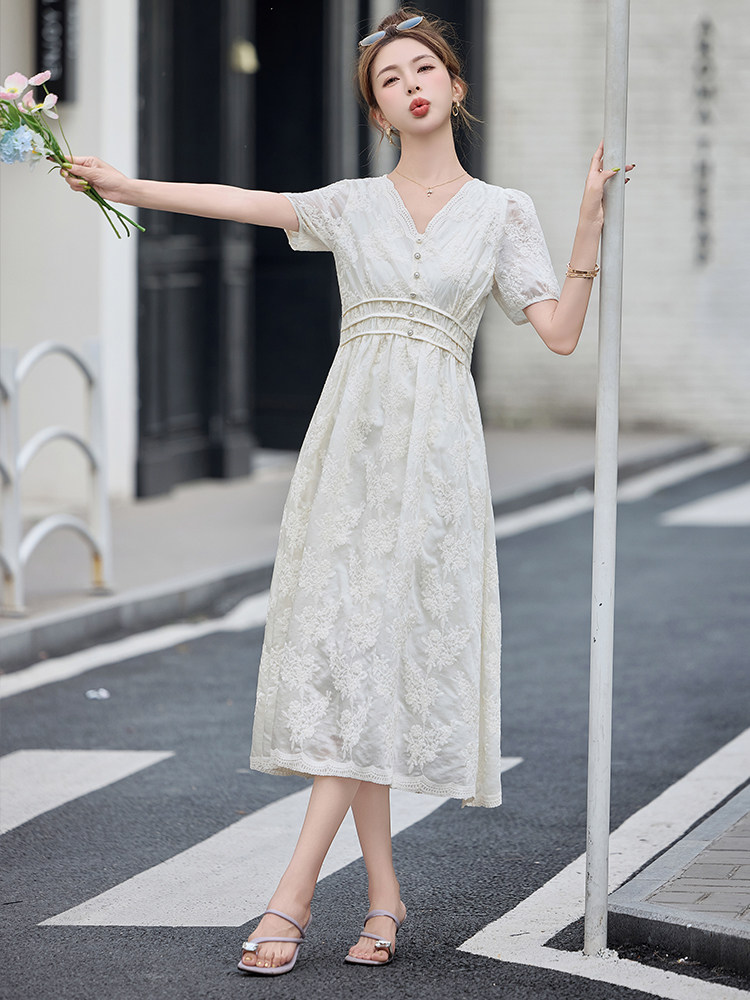 2025年夏季新款优雅刺绣连衣裙,女装连衣裙,臻衣坊