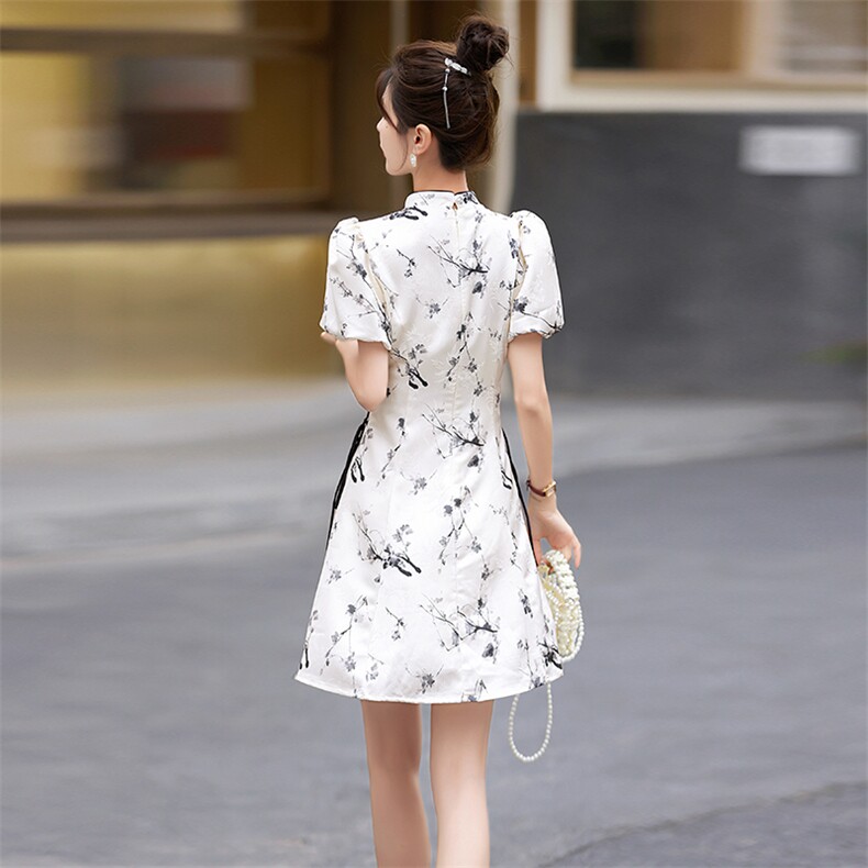 【现货----支持退现】2025夏季新款小个子新中式旗袍碎花连衣裙,女装连衣裙,沁沁公主