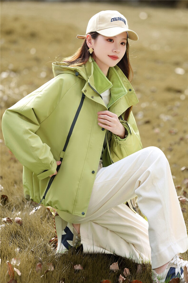 户外休闲连帽三合一冲锋衣外套女2025冬季加绒宽松百搭派克服棉服,女装套装/套裙,丽影随形