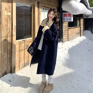 复古拼接羊羔毛派克服女2025冬季新款时尚中长款加厚保暖通勤外套图片