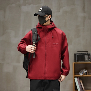 冲锋衣连帽夹克男宽松落肩纯色上衣外套DSA157B-JK727-P58图片