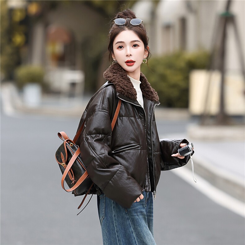 2025蛋白pu皮羽绒服女短款冬季新款免洗羊羔毛领小个子白鸭绒外套,女装羽绒服,意芙