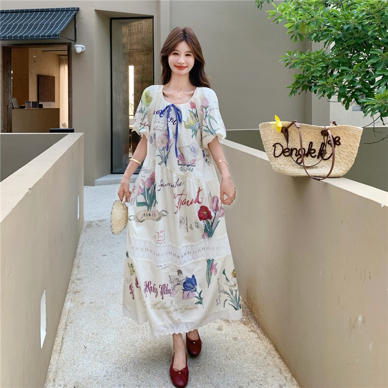 印花连衣裙女夏季2026新款韩系松弛感小众俏皮减龄涂鸦花卉中长裙,女装连衣裙,艾米莉亚