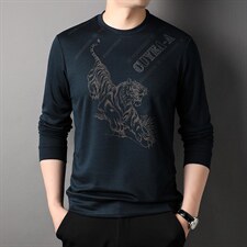 墨绿色