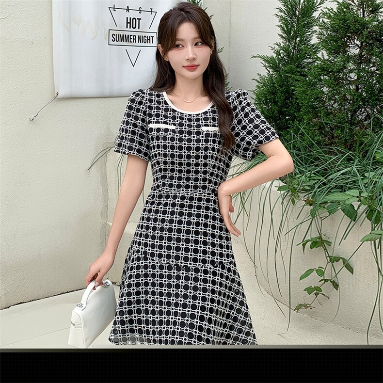 2025年夏季新款圆领包边收腰显瘦时尚连衣裙,女装连衣裙,心心服饰