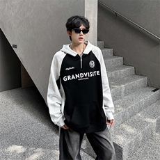 黑色