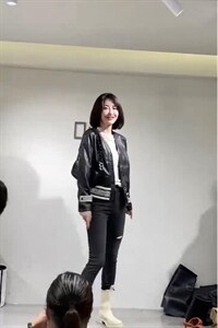 2022秋季新款欧货时尚潮流高级感短款外套图片