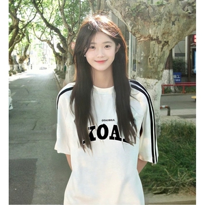 抖音得物高品质二开240克宽松纯棉美式潮牌三条杠织带短袖T恤图片