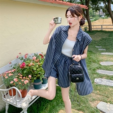 条纹衬衫短裤两件套女夏季2025超火独特绝美韩系休闲高级感一整套，女装套装/套裙，维壹