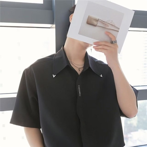 2025夏季新款男装潮牌时尚百搭短袖衬衫气质轻奢设计感宽松上衣男图片