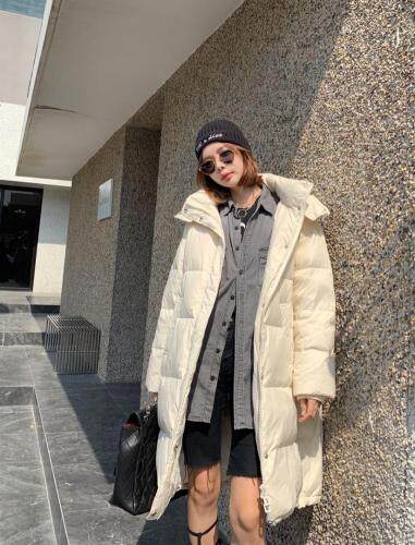 休闲胸口贴标长款羽绒SML，女装，尚映