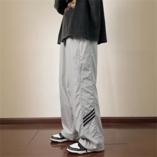 灰色