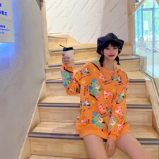 秋冬新款、卫衣，女装卫衣/绒衫，君羊.迪奥