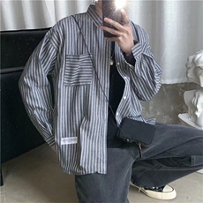 深灰色