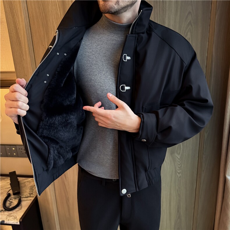 时尚飞机扣装饰立领内里加毛绒羽绒服男面包服黑色YR25137-P308,男装羽绒服,电商A213