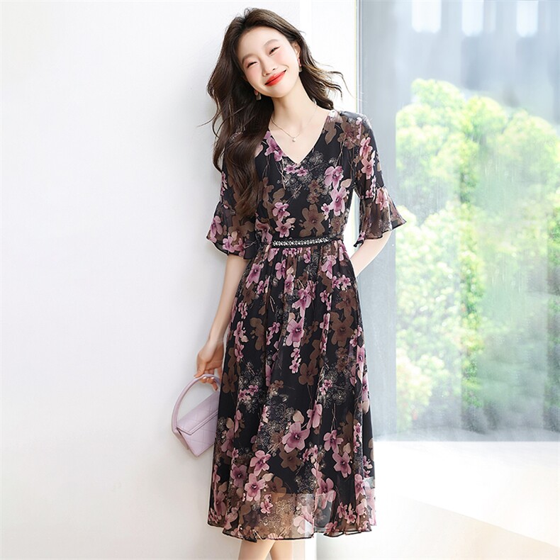 气质碎花雪纺连衣裙女中长款2025夏新款收腰显瘦洋气妈妈减龄裙子,女装连衣裙,星宇服饰