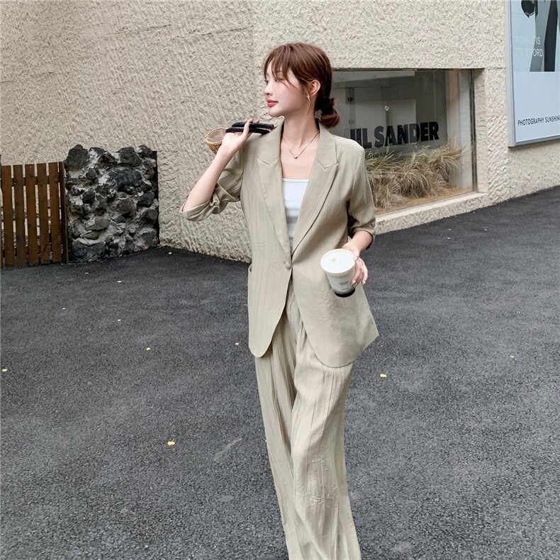 卡其色淡人气质阔腿裤两件套2025韩系职业通勤高级感短袖西服套装图片