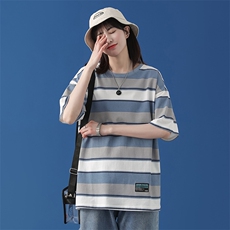 冰蓝色