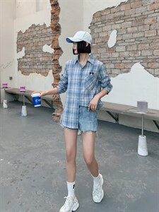 格子衬衣图片