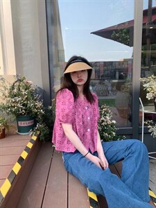 夏季镂空蕾丝小衫图片