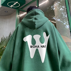 墨绿色