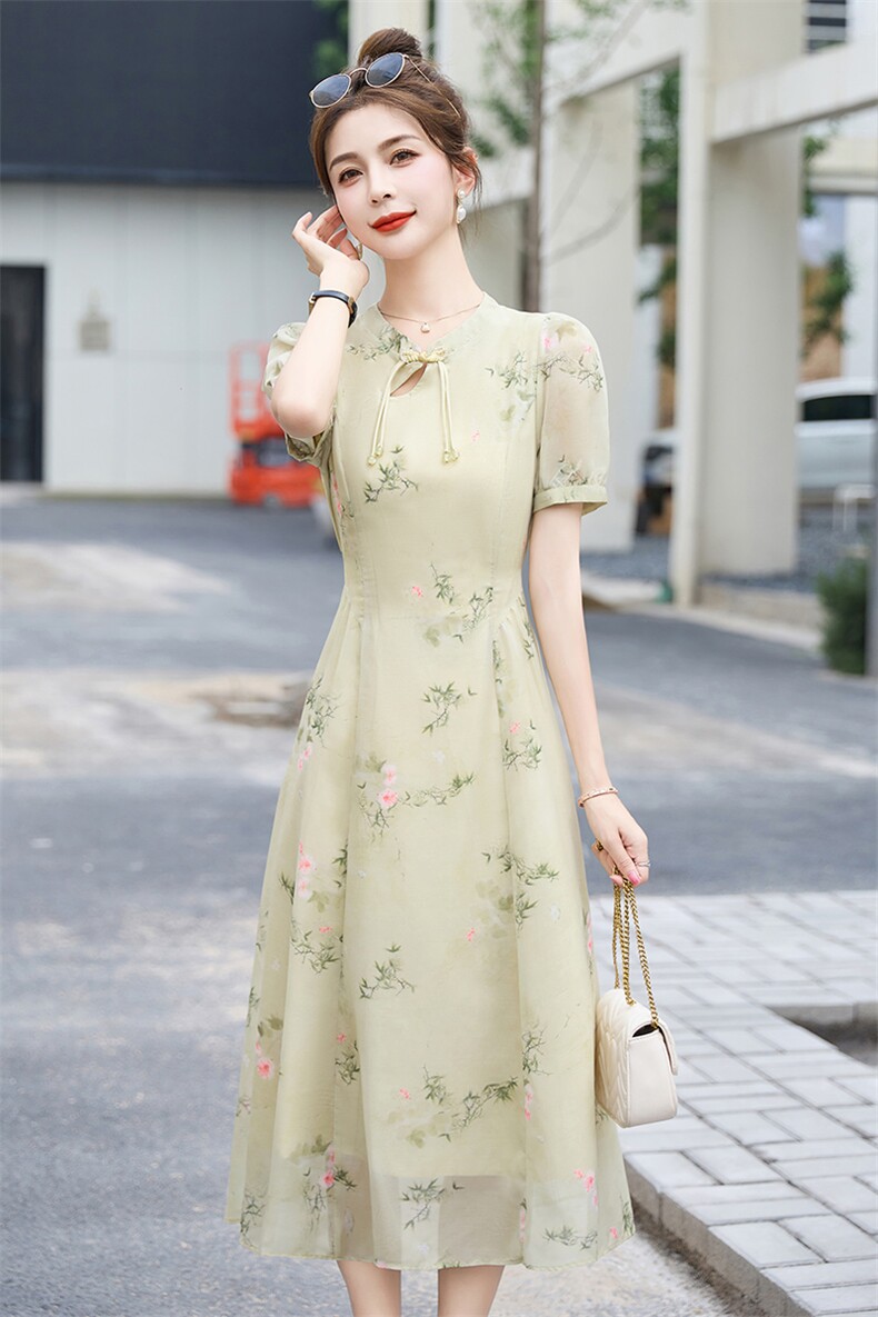 现货年轻款改良旗袍连衣裙女2025年夏季新款气质新中式连衣裙,女装连衣裙,丽美静依