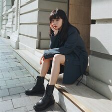 蓝色