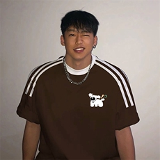 咖啡色