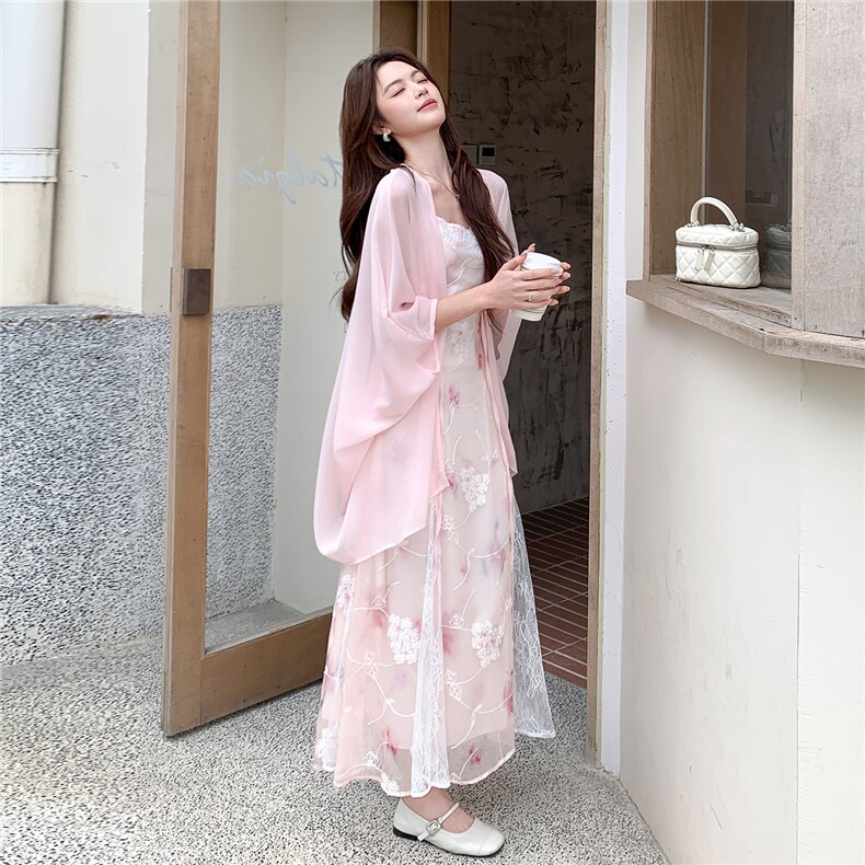 《现货26夏上新》重工蕾丝拼接刺绣吊带仙女裙天丝披肩防晒连件套，女装连衣裙，苗苗