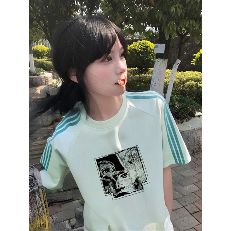 抖音得物品质二开240克宽松纯棉美式潮牌印花三条杠中性风短袖T恤,男装T恤,电商A486