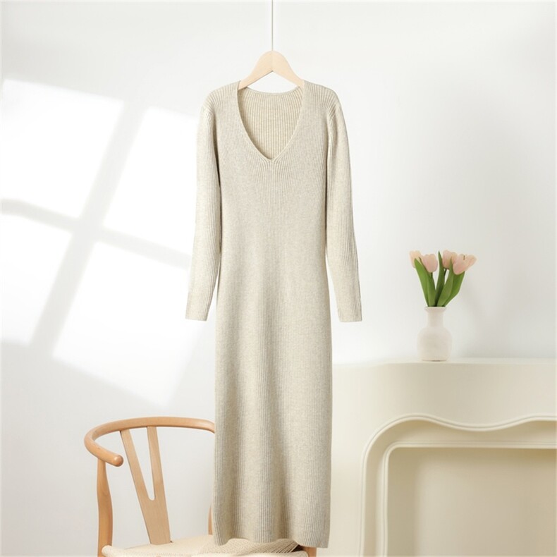 2025年秋季A型单件常规袖精纺抽条长裙时尚百搭通勤简约，女装连衣裙，冀清阳荣