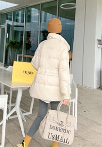 2021年冬季新款中长款修身显瘦抽绳羽绒服图片