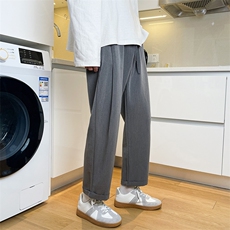 深灰色