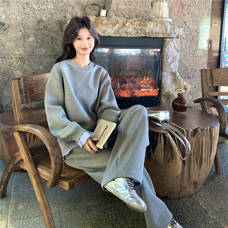 韩系慵懒休闲风格纹拼接卫衣套装女2026春季阔腿裤时尚减龄两件套,女装套装/套裙,艾米莉亚