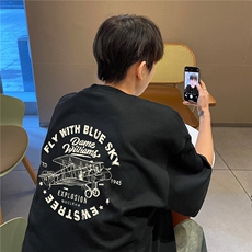 黑色