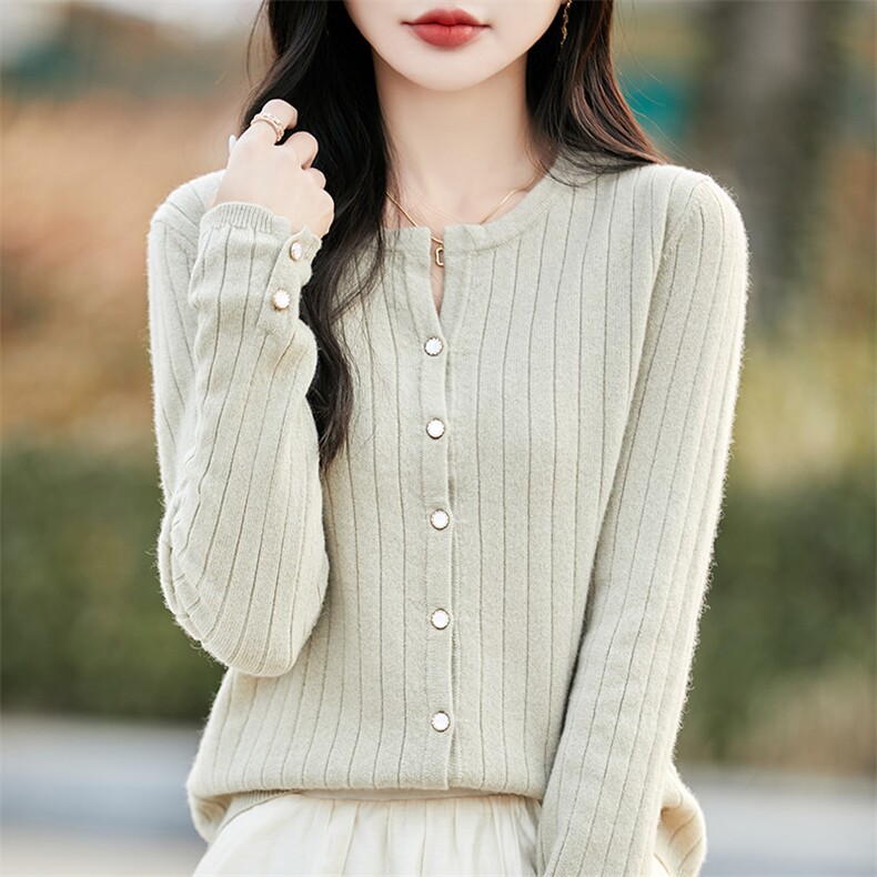 25春秋款圆领100%纯羊毛针织开衫外套女宽松抽条羊绒衫打底衫毛衣图片