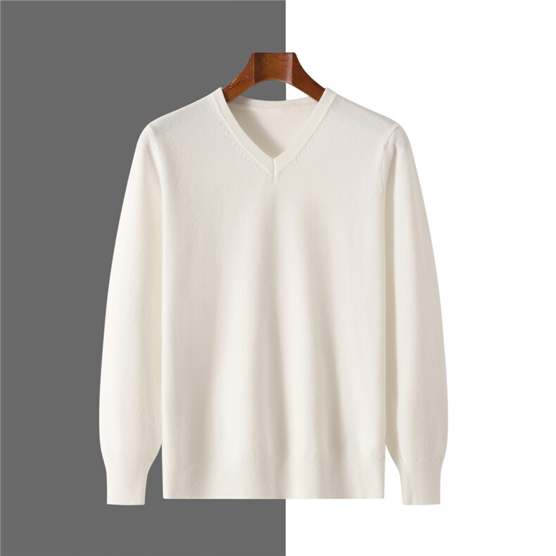2025年秋季V领长袖宽松型时尚都市，男装针织衫/毛衣，牧绒家园