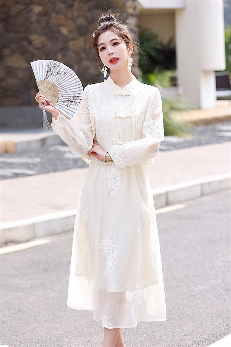 新中式半身套装裙女2025年春夏新款盘扣国风刺绣网纱袖上衣两件套,女装套装/套裙,丽美静依