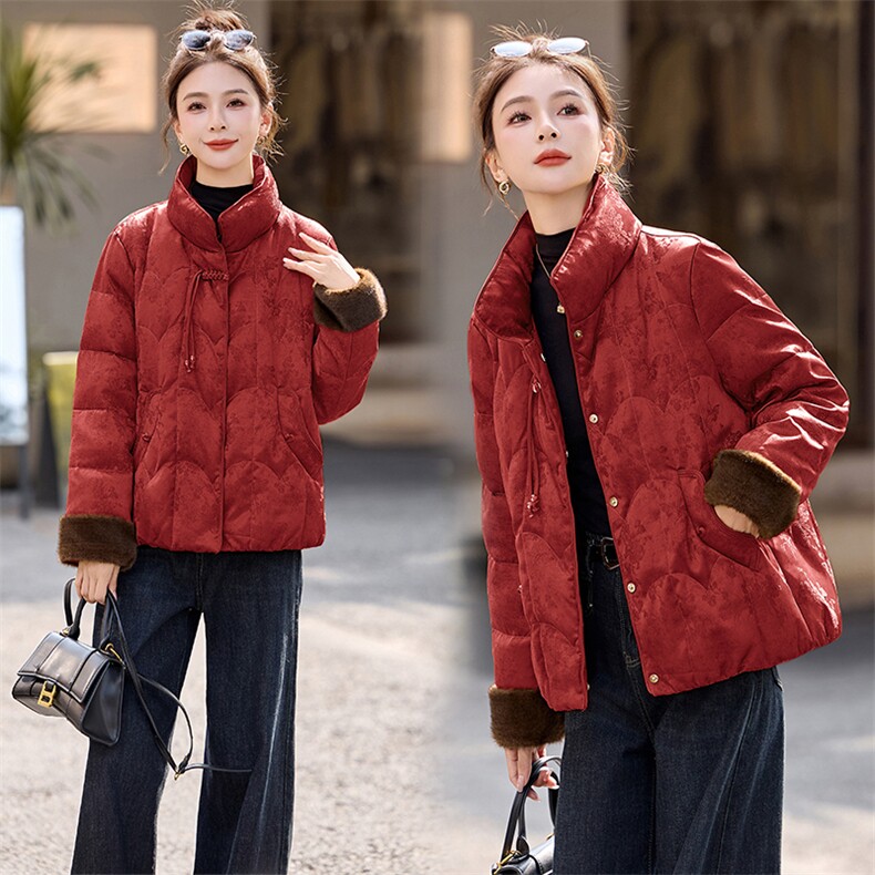 新中式G风提花短款羽绒服女2025冬季新款独特气质红色白鸭绒外套,女装羽绒服,衣之秀